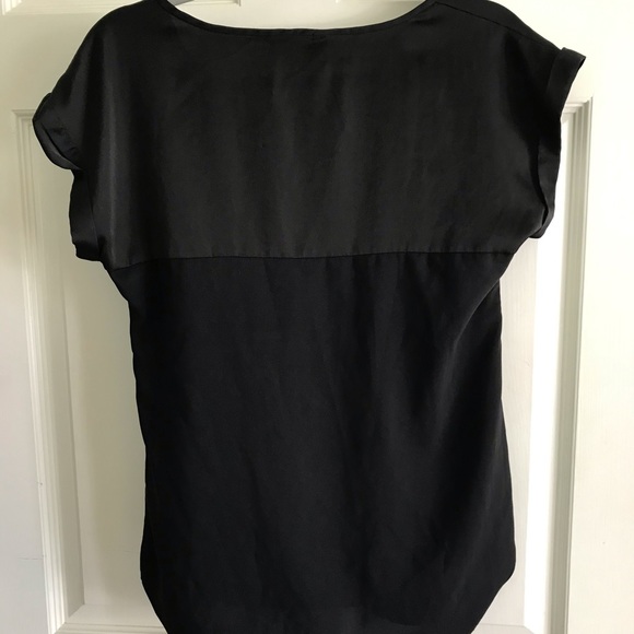 Express Black Blouse - Picture 2 of 4